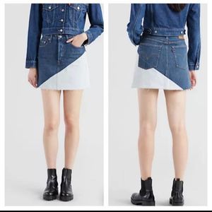 Levis two tone button down jean mini skirt size 29.
